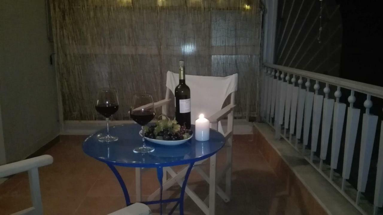 Just 9 Min From Acropolis Apartment Athens Ngoại thất bức ảnh