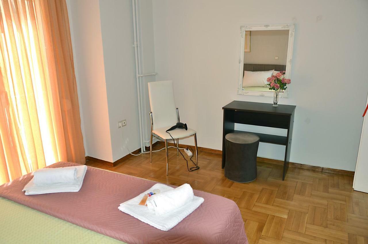 Just 9 Min From Acropolis Apartment Athens Ngoại thất bức ảnh