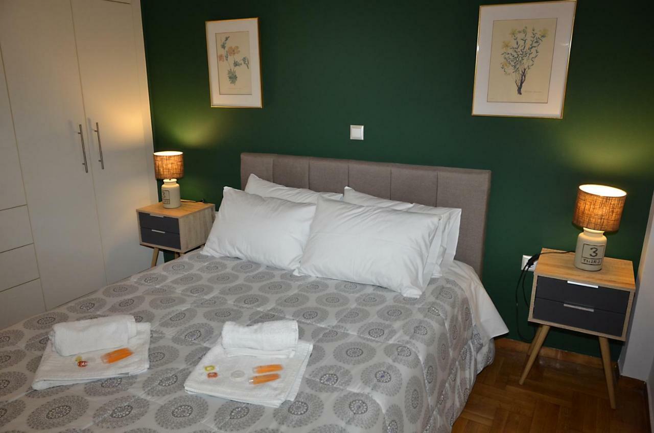 Just 9 Min From Acropolis Apartment Athens Ngoại thất bức ảnh